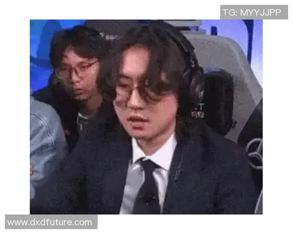 电竞新闻深入分析IG战队在英雄联盟中的防反策略与战术运用