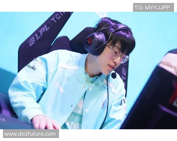 RNG在英雄联盟节奏排行榜中荣获第三名展现强劲实力与团队配合实时新闻